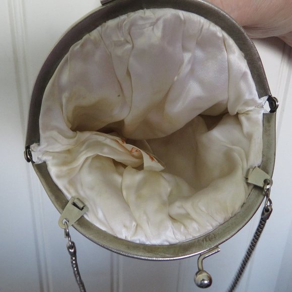 Vintage GOLDCO Oval Silver Tone Evening Bag/Clutch (743) - Picture 5 of 5